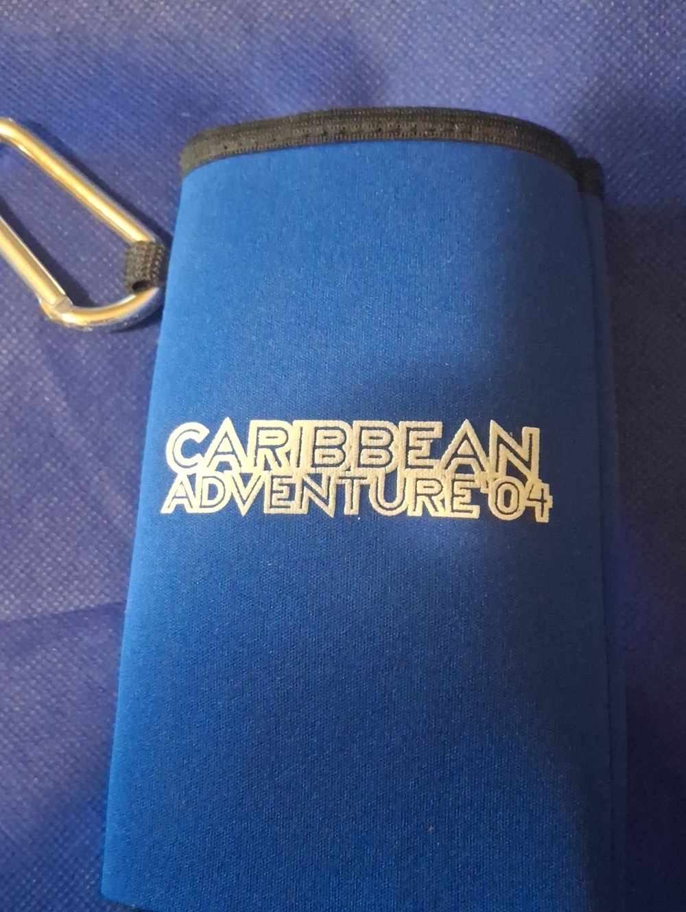 Caribbean Adventure 04 Insulated Blue Can Holder Carabiner Vintage